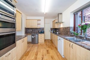 Kitchen- click for photo gallery